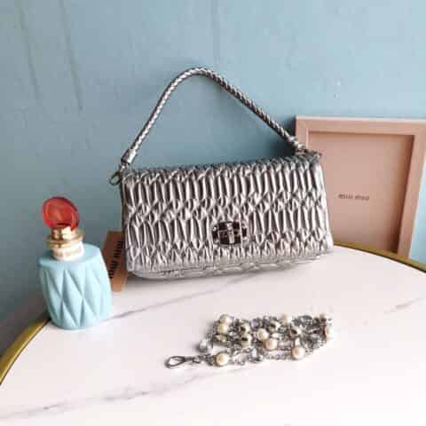 MIUMIU缪缪Cloquet进口小羊皮小提花皱褶凸纹压花钻石链条包5BD417