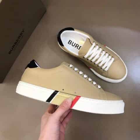 Burberry巴宝莉 采用进口头层牛皮B家经典低帮运动鞋