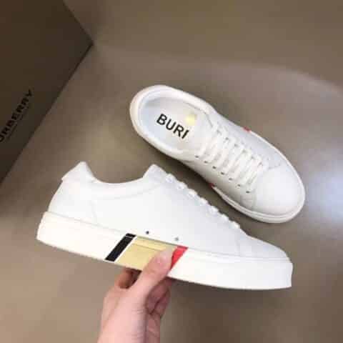 Burberry巴宝莉 采用进口头层牛皮B家经典低帮运动鞋