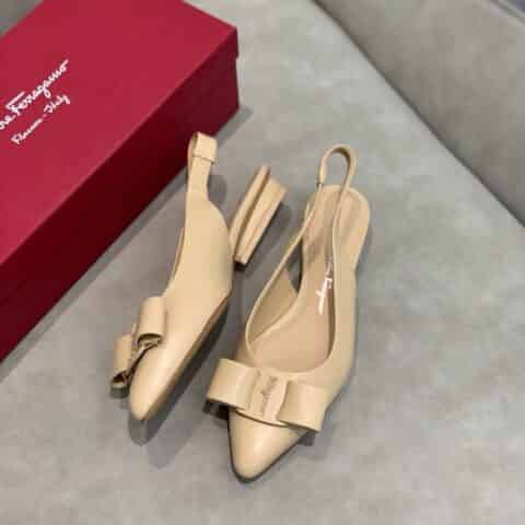 SF salvatore Ferragamo 菲拉格慕2021新款viva系列后空露跟粗跟凉鞋