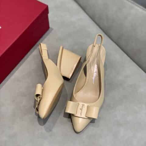SF salvatore Ferragamo 菲拉格慕2021新款viva系列后空露跟粗跟凉鞋