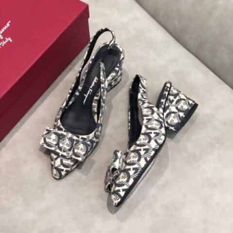 SF salvatore Ferragamo 菲拉格慕2021新款viva系列后空露跟粗跟凉鞋