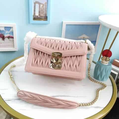 MIUMIU缪缪顶级进口Matelasse小羊皮材质单肩斜挎包5BD083