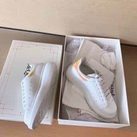 McQueen 麦昆 采用小牛皮制成升级版MQ~男女同款运动鞋