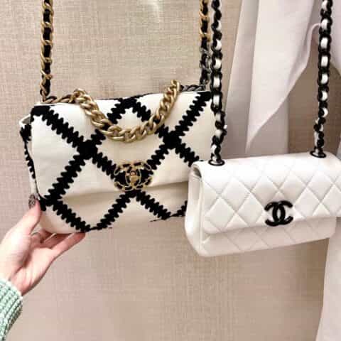 Chanel香奈儿 双C鱼子酱小牛皮熊猫包 AS2302 B04864 C0200