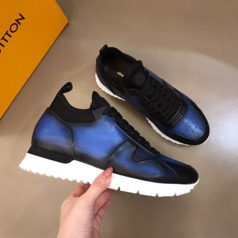 LV/路易威登    蜡面小牛皮男士奢品Run Away 运动鞋