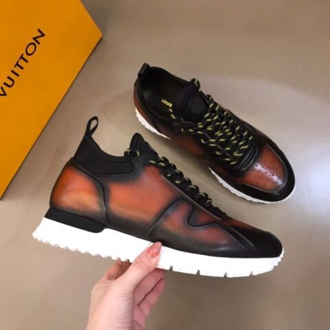 LV/路易威登 蜡面小牛皮男士奢品Run Away 运动鞋