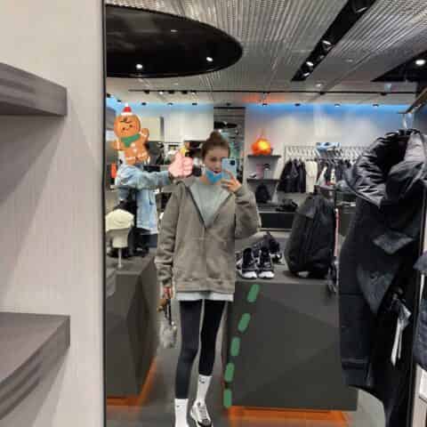 chanel香奈儿 橡胶底材质真丝绒拼色运动鞋