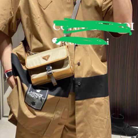 Prada Re-Nylon再生尼龙和Saffiano皮革手机包 2ZH108卡其色