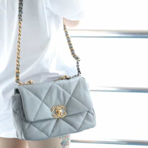 Chanel香奈儿 19 Flap Bag AS1160小号26C灰色