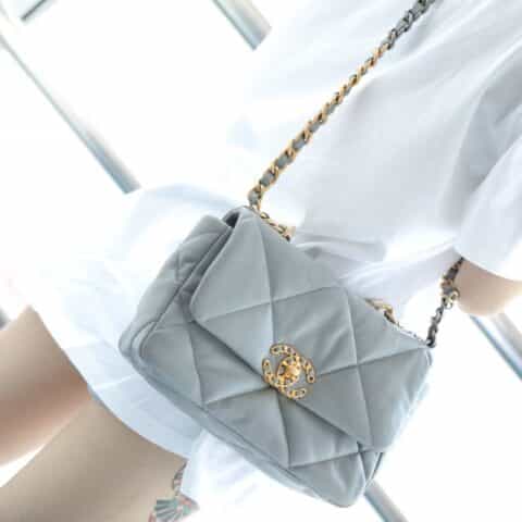 Chanel香奈儿 19 Flap Bag AS1160小号26C灰色