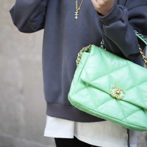 Chanel香奈儿 19 Flap Bag AS1161中号30CM牛油果绿