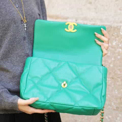 Chanel香奈儿 19 Flap Bag AS1161中号30CM绿色