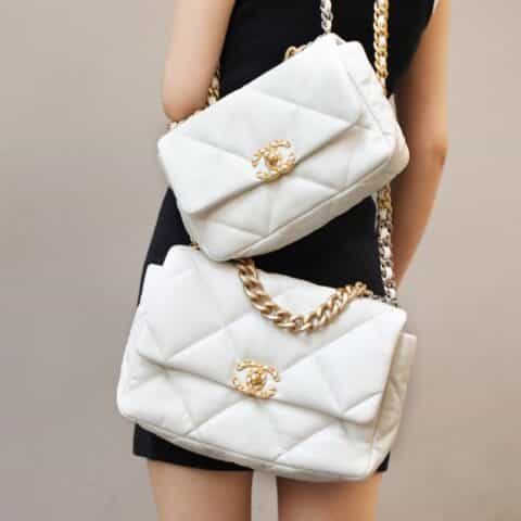 Chanel香奈儿 19 Flap Bag AS1161中号30CM白色