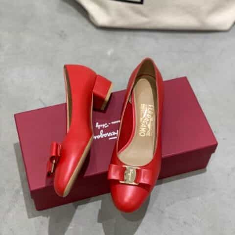 SF salvatore Ferragamo 菲拉格慕Vara蝴蝶结经典款半内里中跟单鞋