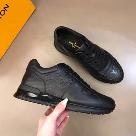 LV/路易威登 黑色/白色粒面小牛皮L 新品男士休闲运动鞋