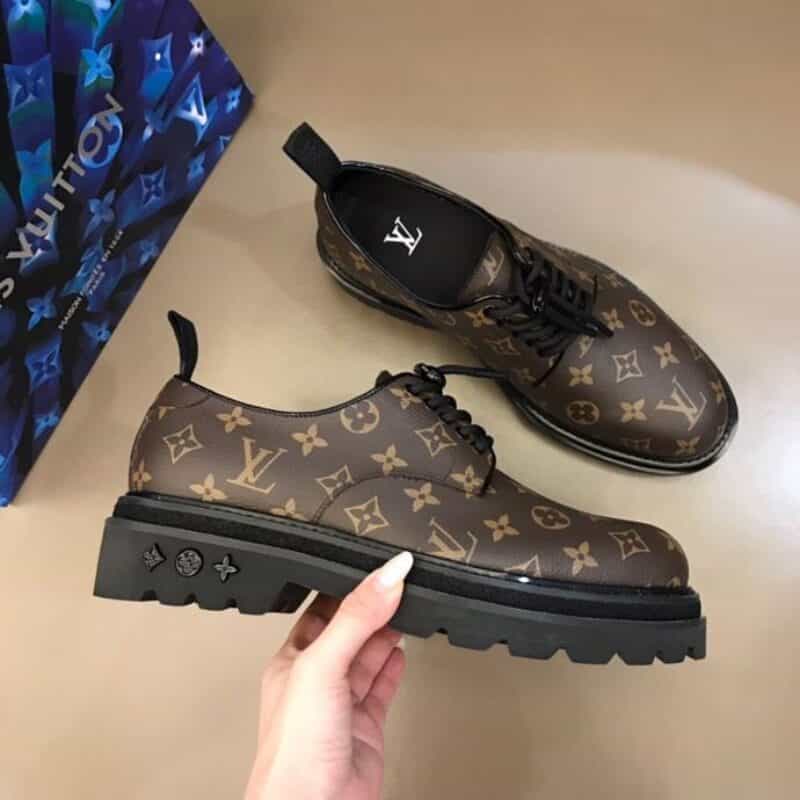 LV/路易威登 标志性的 Monogram 帆布2021新款男士德比皮鞋