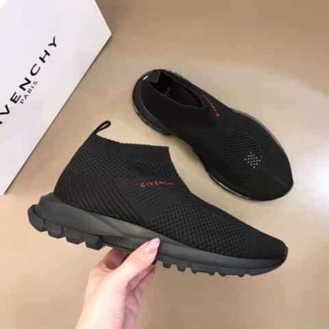Givenchy 纪梵希 2021黑色透气科技网眼布材质男士Spectre慢跑鞋