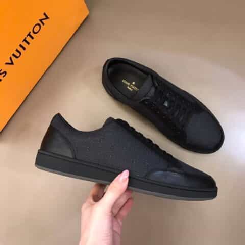 LV/路易威登 路易家经典黑白老花印花帆布奢品男士低帮休闲运动鞋