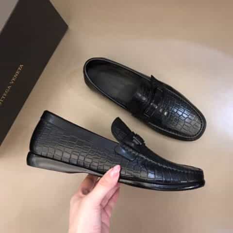 BV葆蝶家 进口牛皮鞋面真皮胚底层男士正装真皮大底皮鞋