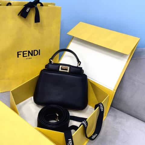 FENDI芬迪柔软小羊皮PEEKABOO ICONIC XS手袋8328