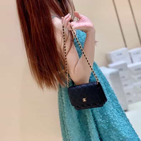 Chanel Mini woc经典款之Wallet on chain单肩斜挎链条包 AP1649