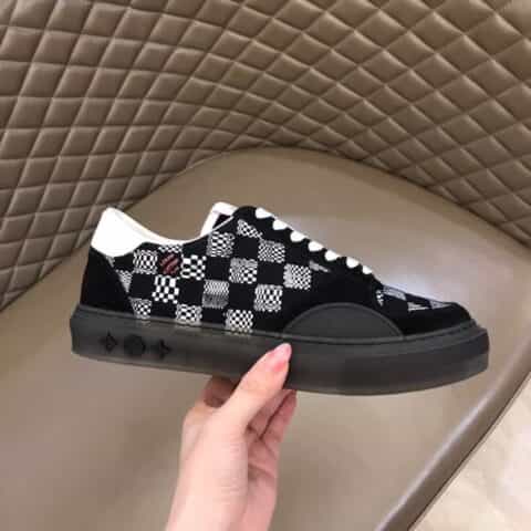 LV/路易威登 Monogram 压纹粒面小牛皮Ollie 男士运动鞋