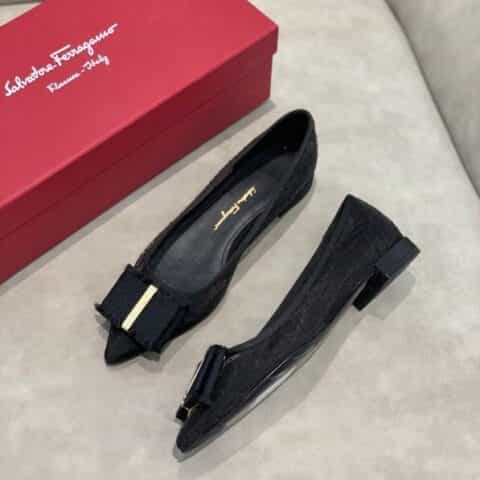 salvatore Ferragamo 菲拉格慕春夏新款波点蕾丝网布面尖头高跟平底芭蕾舞单鞋