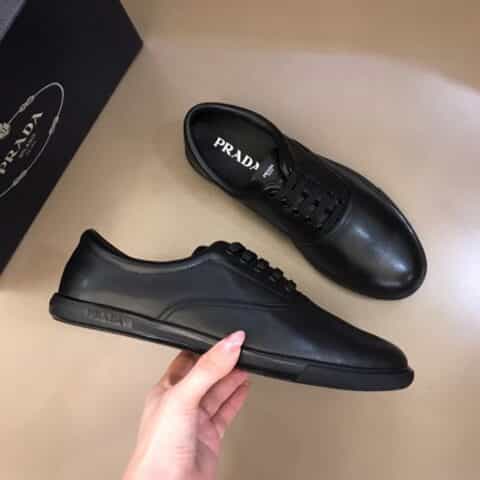 PRADA/普拉达   2021春夏新品P家男士小牛皮极简运动鞋