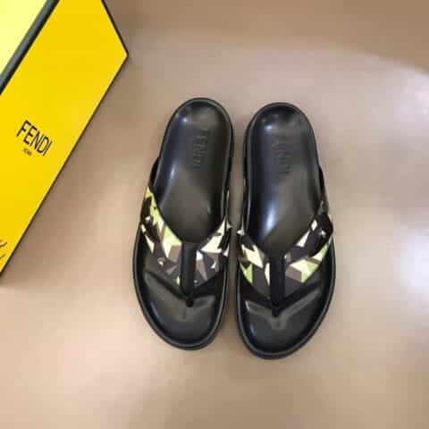 FENDI芬迪 印花牛皮制作原版大底时尚男士拖鞋
