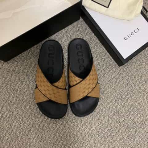 Gucci古驰 采用饰有品牌标识的经典红绿织带男士凉鞋
