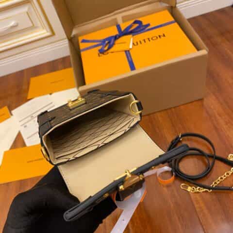 Louis Vuitton LV Vertical Trunk Pochette 手机包 M63913