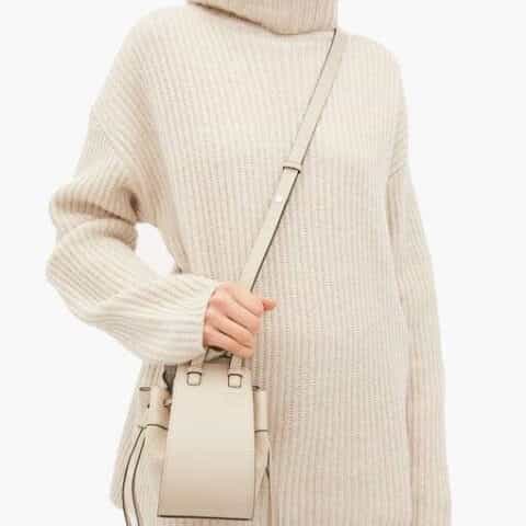 LOEWE罗意威 Mini Hammock bag 吊床包 0501拼色