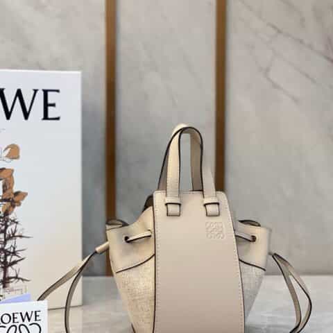 LOEWE罗意威 Mini Hammock bag 吊床包 0501拼色