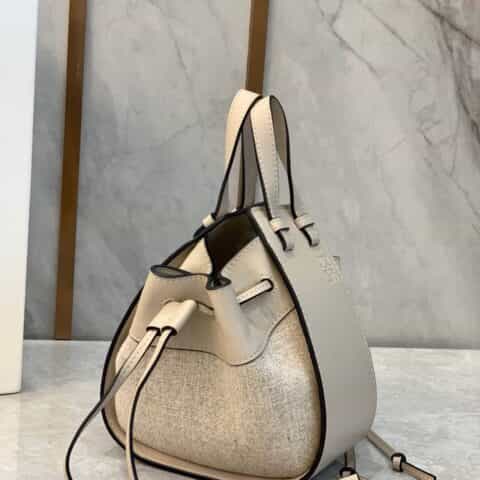 LOEWE罗意威 Mini Hammock bag 吊床包 0501拼色
