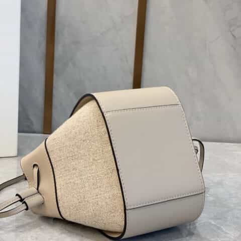 LOEWE罗意威 Mini Hammock bag 吊床包 0501拼色
