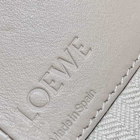 LOEWE罗意威 Mini Hammock bag 吊床包 0501拼色