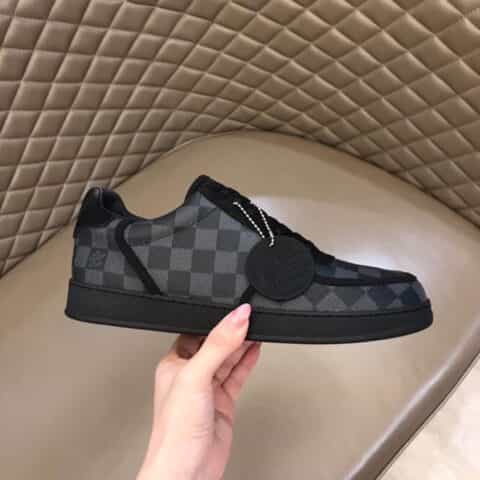 LV/路易威登 经典L老花印花帆布面拼接L 新品男士高端休闲运动鞋