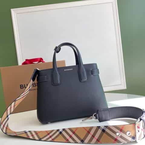 Burberry巴宝莉粒纹牛皮Vintage 复古格纹班纳手袋