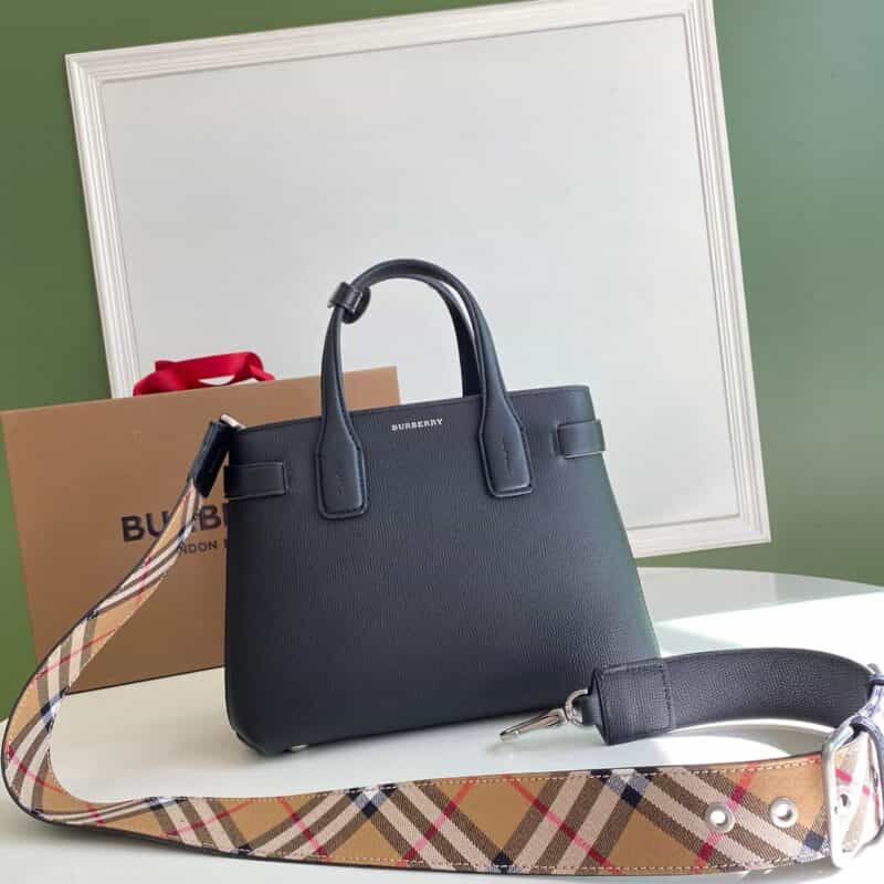 Burberry巴宝莉粒纹牛皮Vintage 复古格纹班纳手袋