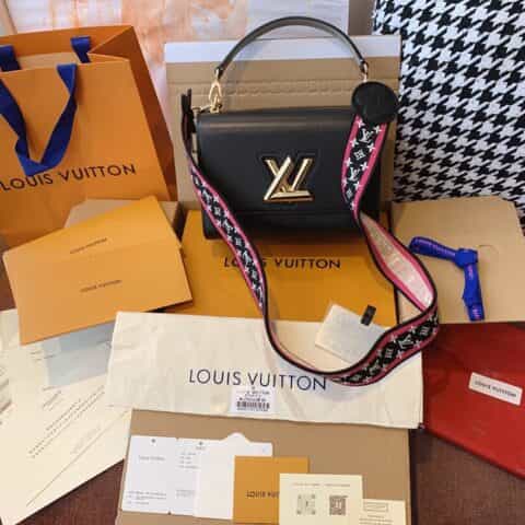 Louis Vuitton LV Twist MM Bag M57050
