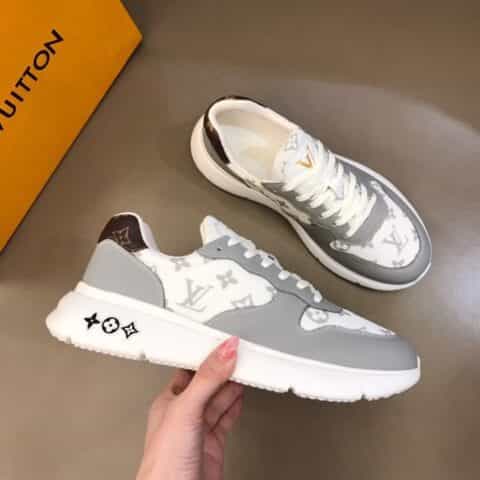 LV/路易威登 白色小牛皮拼接印花透气网面材质新品男士高端休闲运动鞋