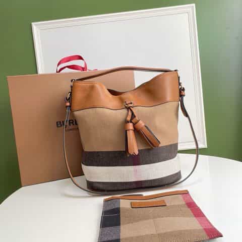 Burberry巴宝莉Canvas 格纹裁片The Ashby 艾仕贝手袋9391
