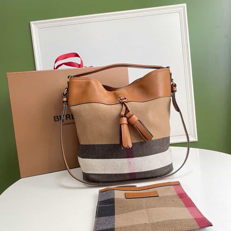 Burberry巴宝莉Canvas 格纹裁片The Ashby 艾仕贝手袋9391