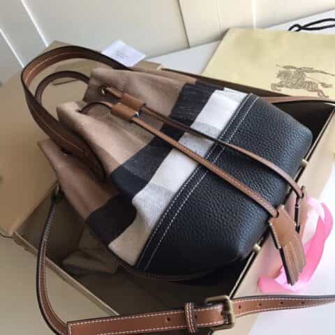 Burberry巴宝莉Canvas 格纹水桶包5541