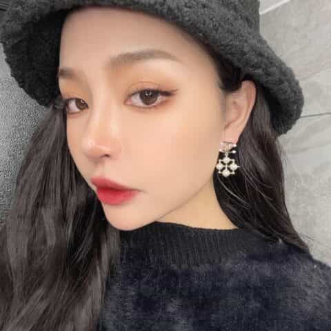 新款 CHANEL香奈儿双c珍珠耳钉耳环