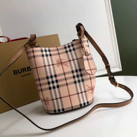 Burberry巴宝莉简约风格手掌纹皮革斜背水桶包