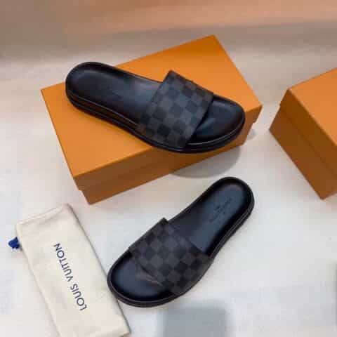 LV/路易威登 高端精品,原版材质L 牌奢品男士拖鞋