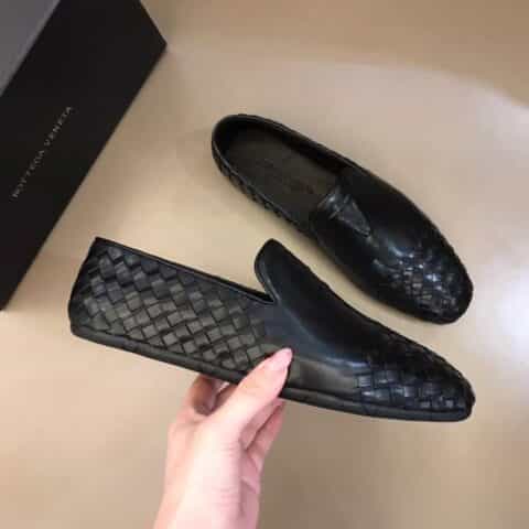 B·V葆蝶家 纯手工编织鞋面B 家经典的小牛皮乐福便鞋