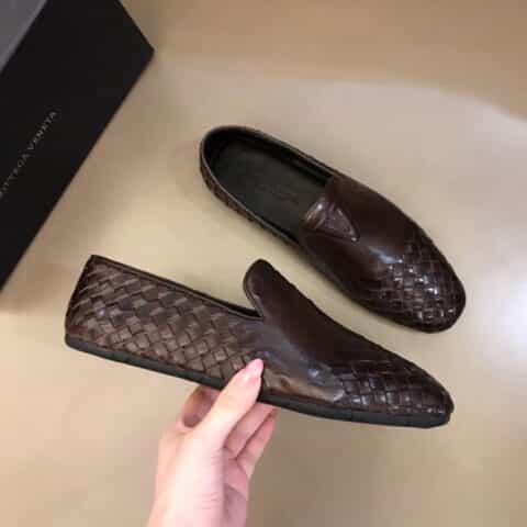 B·V葆蝶家 纯手工编织鞋面B 家经典的小牛皮乐福便鞋